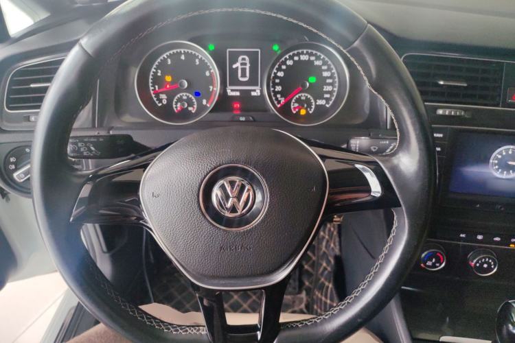 Used Volkswagen Golf 2017 230TSI Automatic Comfort Edition – Celebrating Milestone of One Million Units