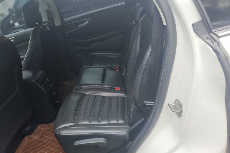 Used Ford Edge 2015 2.0T GTDi Two-Wheel-Drive Platinum Edition