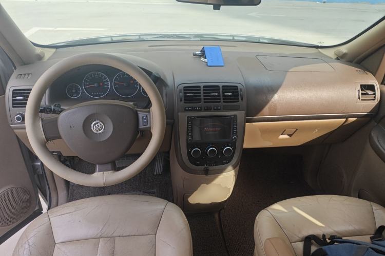 Used Buick GL8 2011 2.4L CT Comfort Edition
