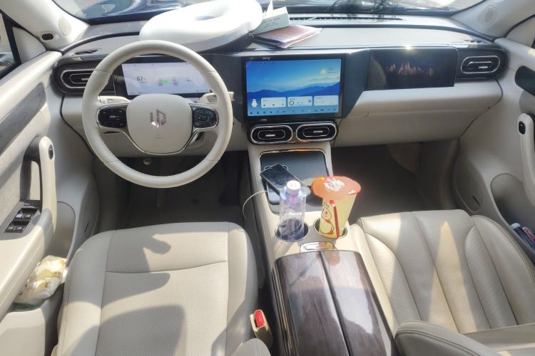 Used Leapmotor C11 2021 Deluxe Edition Center Console