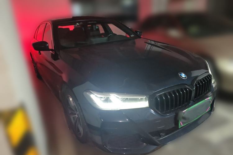 Used BMW 5 Series New Energy 2021 535Le Pioneer Edition M Sport Package Front Right 45 Deg