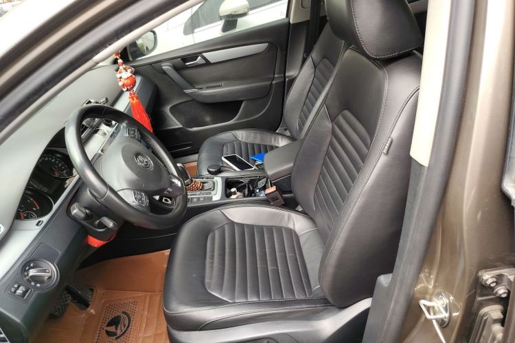 Used Volkswagen Magotan 2015 1.8TSI Advanced Model Left Front Seat