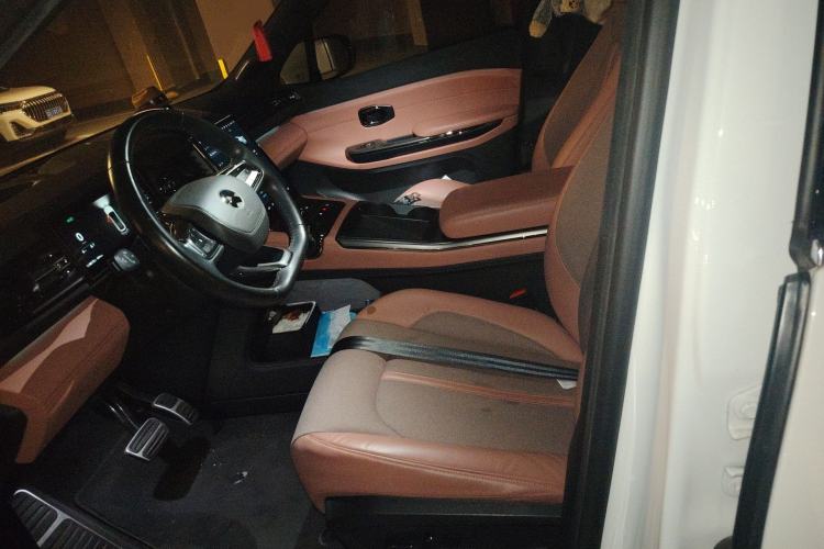 Used Nio EC6 2020 615 km Performance Edition Left Front Seat