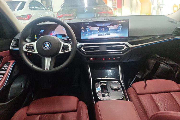 Used BMW i3 2024 eDrive 35 L
