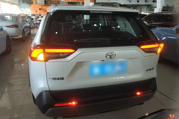 Used Toyota RAV4 2022 2.0L CVT Two-Wheel Drive Fashion Plus Edition
