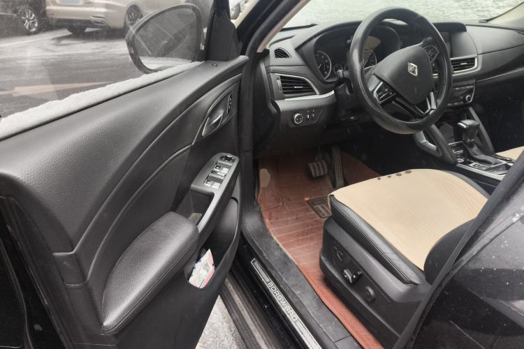 Used BORGWARD BX7 2016 28T Two-Wheel Drive Luxury Version 5 Seats
