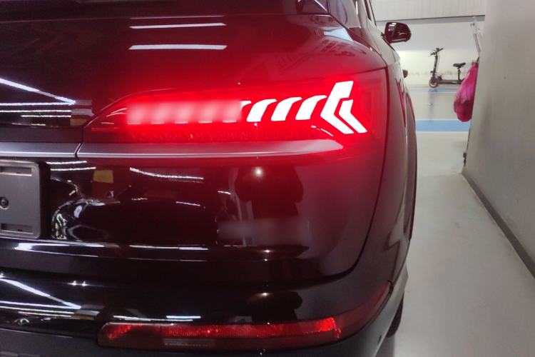 Used Audi Q7 2021 45 TFSI quattro S line Sport model
