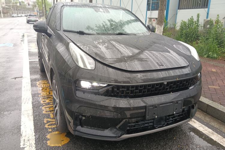 Used Lynk & Co 05 2020 2.0TD Four-Wheel Drive HypeHalo Exterior 1