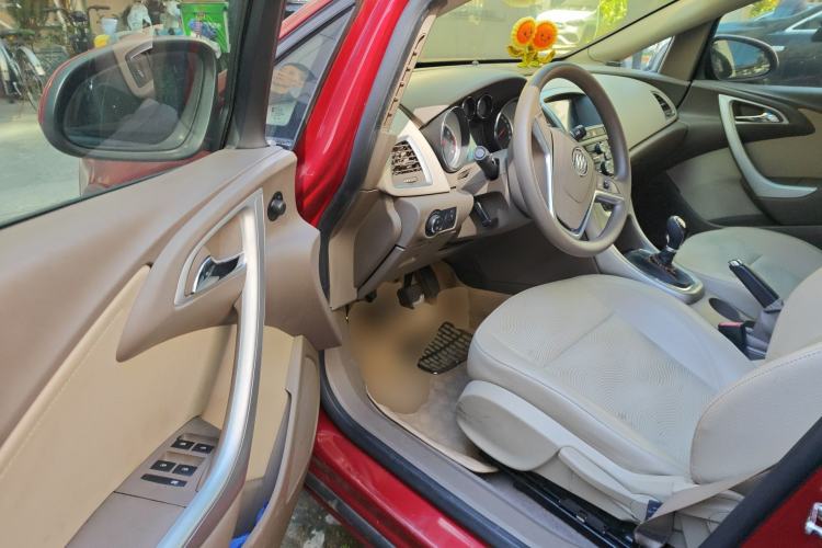 Used Buick GT 2012 GT 1.6L Manual Entry-Level Model