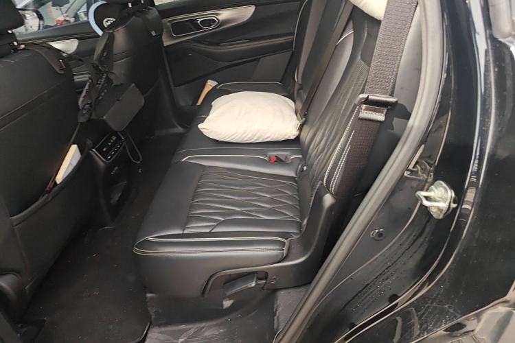 Used GAC Trumpchi GS8 2022 Linghang Series 2.0 TGDI Two-Wheel-Drive Luxury Smart Connectivity Version (7 Seats)
