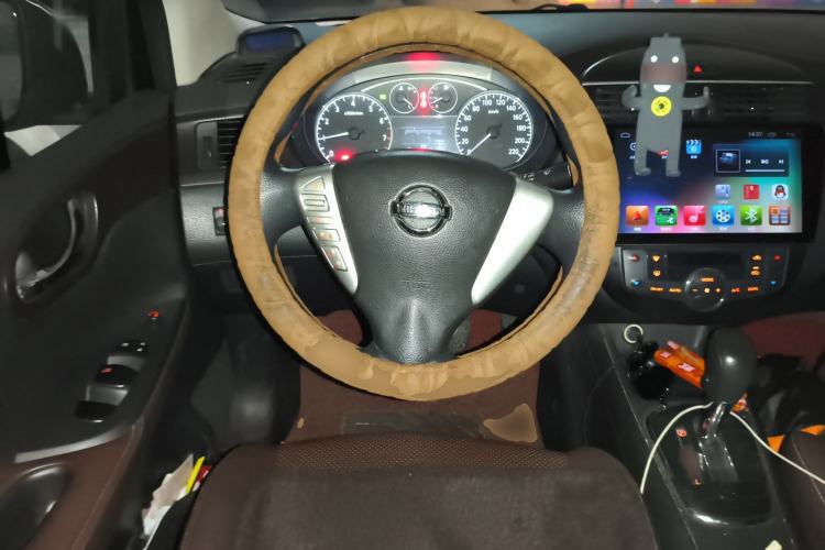 Used Nissan Tiida 2014 1.6L CVT Cool Cafe Edition Steering Wheel