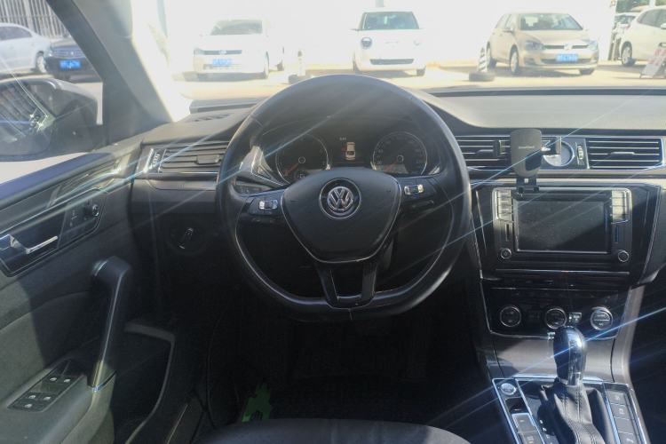 Used Volkswagen Passat 2016 330TSI DSG Prestige Edition
