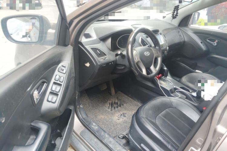 Used Hyundai ix35 2012 2.0L Automatic Two-Wheel Drive Elite Edition GLS Driver Seat