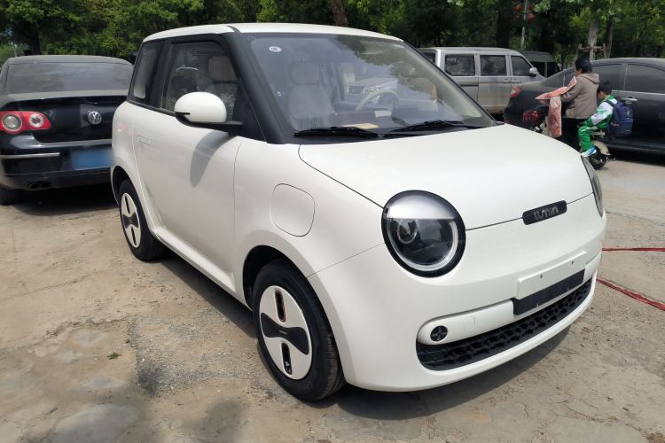 Used CHANGAN NEVO Lumin 2026 Model Treasure Edition 205km Passionate Beige Ningde Front Right 45 Deg