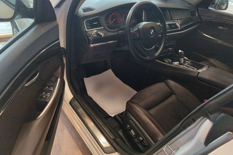 Used BMW 5 Series GT 2014 528i Luxury Edition
