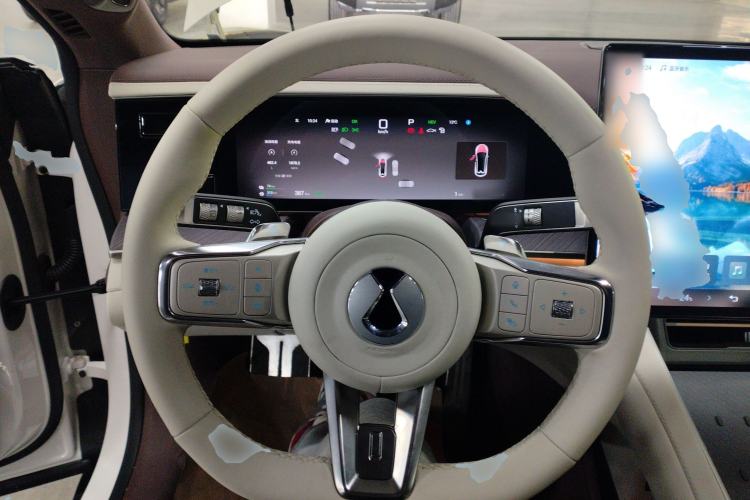 Used Denza Z9GT 2024 1100 Four-Wheel Drive Ultra Version Steering Wheel