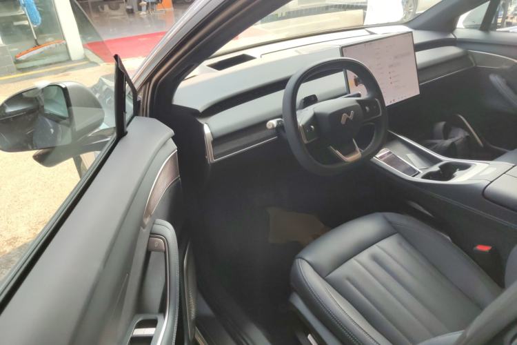 Used ONVO L60 2024 60 kWh Rear-Drive Version