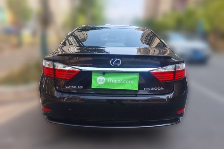 Used Lexus ES 2013 300h Elite Edition