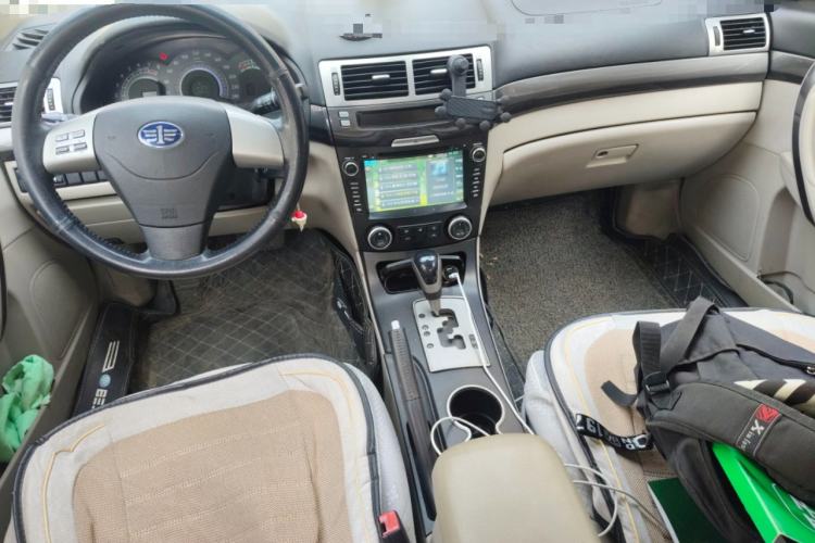 Used Bestune B70 2011 2.0L Automatic Fashion Version