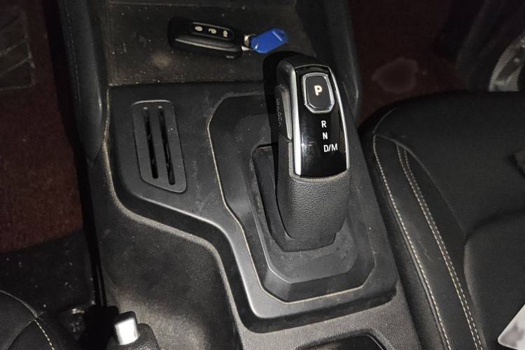 Used JMC Yuhu 7 2022 2.0T Automatic Diesel Two-Wheel Drive Comfort Version Standard Wheelbase