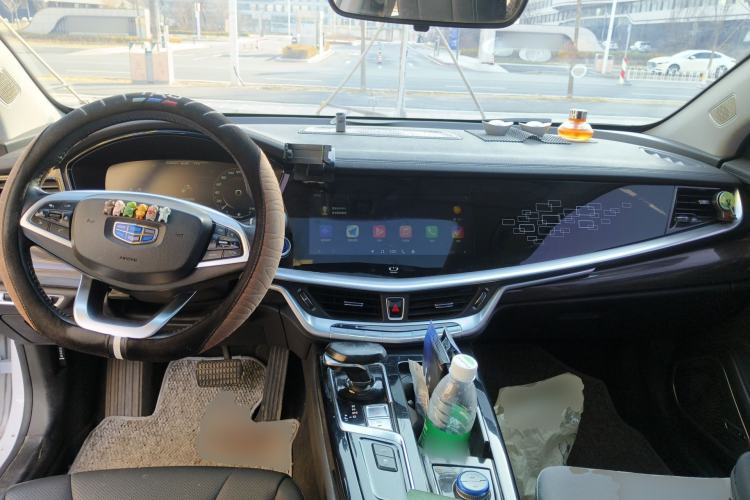 Used Geely Auto Emgrand GT New Energy 2018 1.5T PHEV Yaoxiang Edition Center Console