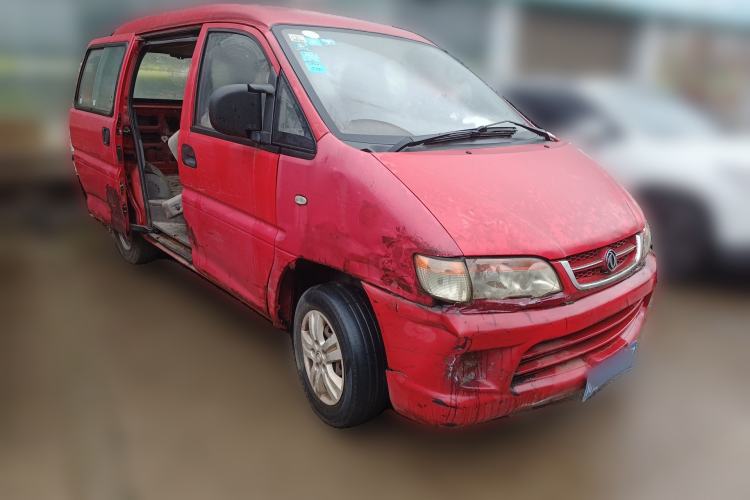 Used FORTHING Lingzhi 2014 V3 1.5L 7-Seater Standard Model II Front Right 45 Deg