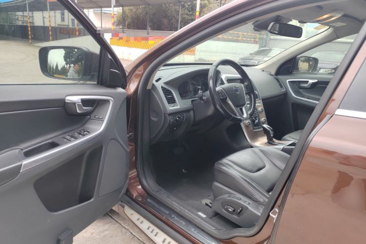 Used Volvo XC60 2015 T5 Smart Upgrade Model