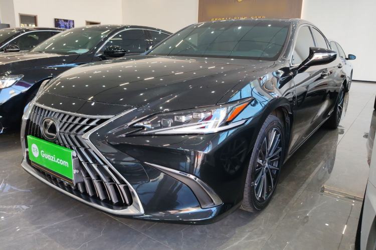 Used Lexus ES 2022 300h Deluxe Edition