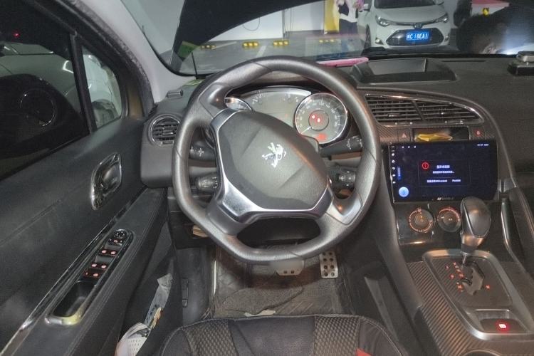 Used Peugeot 3008 2015 2.0L Automatic Classic Edition
