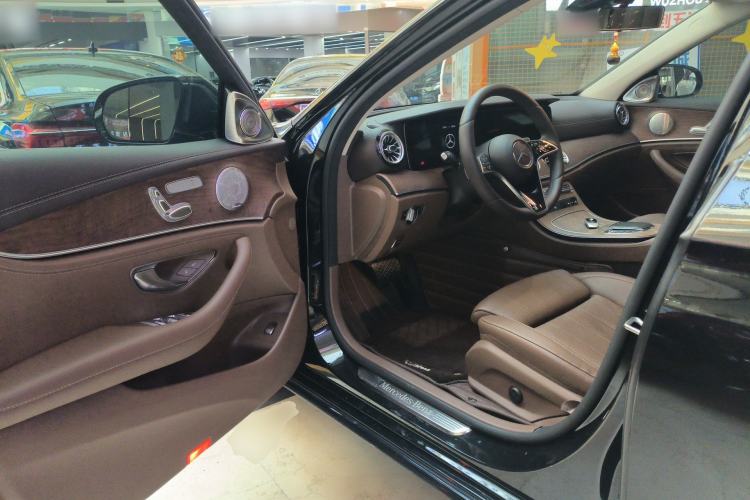 Used Mercedes-Benz E-Class 2022 Updated E 260 L
