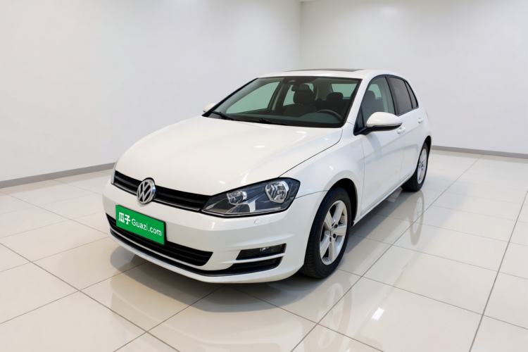 Ojetý Volkswagen Golf 2016 230TSI Automatic Comfort Version