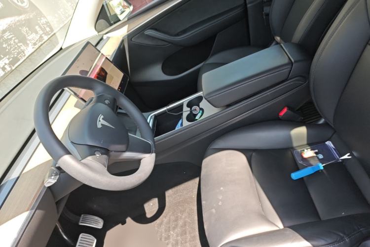 Used Tesla Model Y 2022 Rear-Wheel-Drive Version