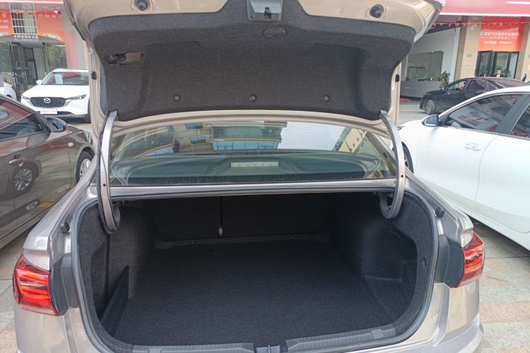 Used Volkswagen Bora 2020 1.5L Manual Fashion Edition
