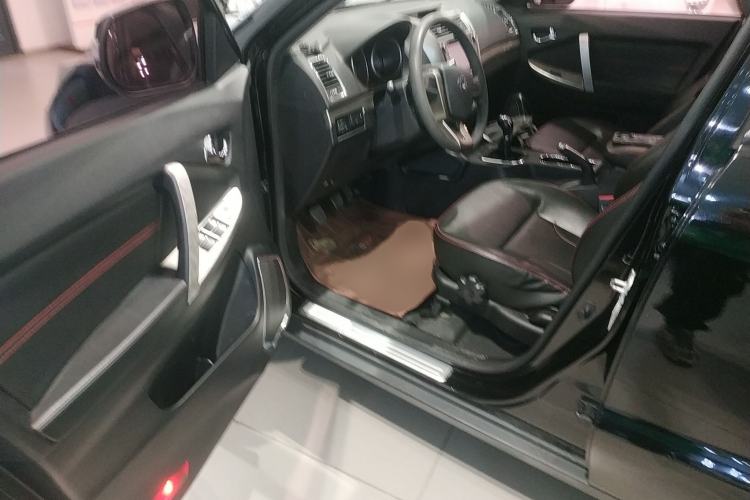 Used Geely Auto GX7 2015 Classic Edition 1.8L Manual Elite Model China V Standard
