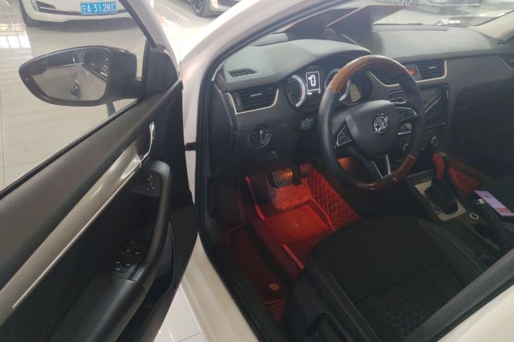 Used Skoda Octavia 2020 TSI280 DSG SmartDrive Luxury Edition