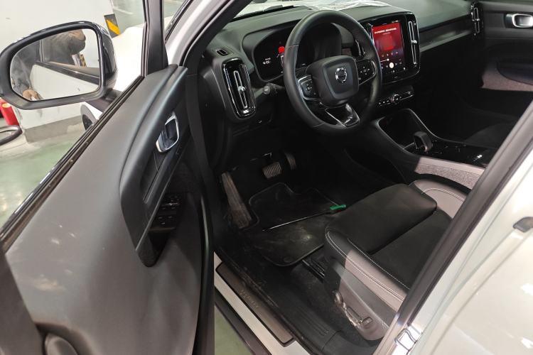 Used Volvo XC40 New Energy 2022 Long-Range Version Driver Seat