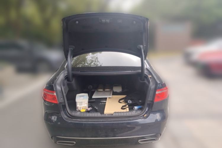 Used Jaguar XFL 2020 XFL 2.0T P250 Four-Wheel Drive Luxury Edition Trunk