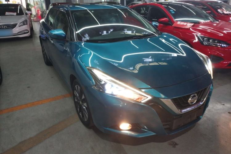 Used Nissan Lannia 2016 1.6L CVT Smart Cool Edition Front Right 45 Deg