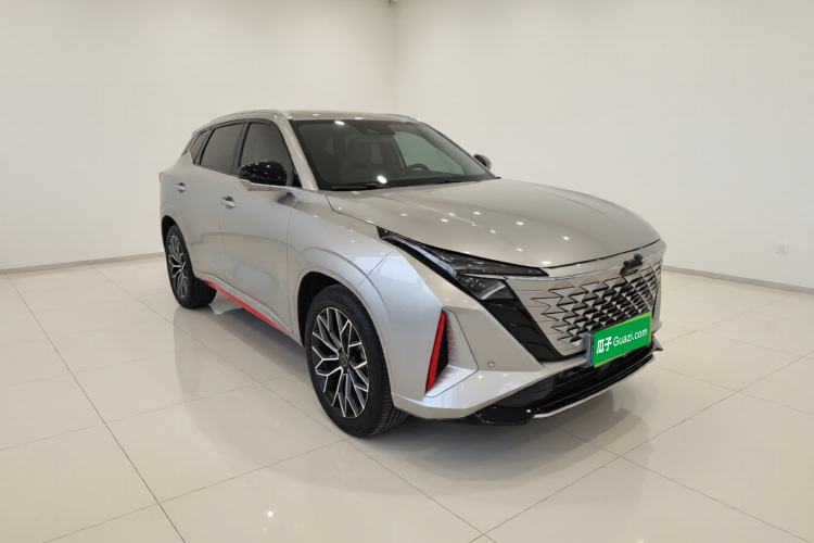 Used CHANGAN OSHAN Z6 2022 Blue Whale 1.5T DCT Smart Edition Urban Version Exterior 1