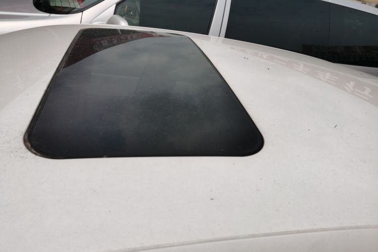 Used Volkswagen Polo 2014 1.6L Manual Comfort Edition
