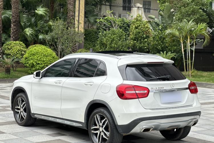 Used Mercedes-Benz GLA 2016 GLA 200 Fashion Model Exterior 4