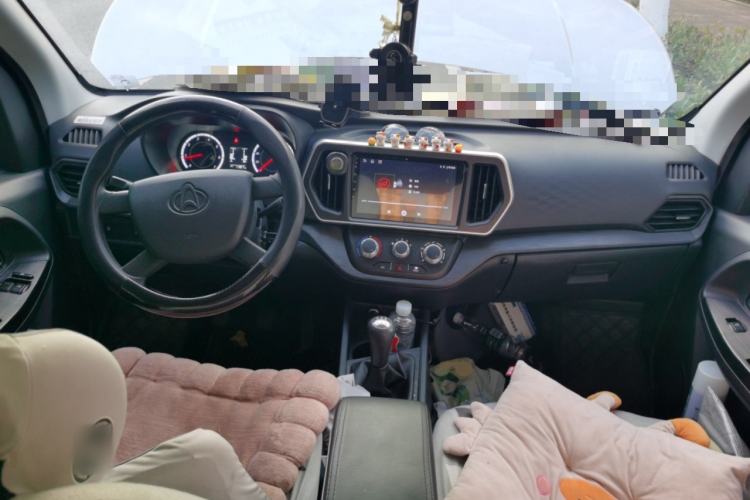 Used CHANGAN KAICHENG Ruixing M60 2023 1.5L GDI Comfort-Class Passenger Vehicle 6/7 Seats Center Console