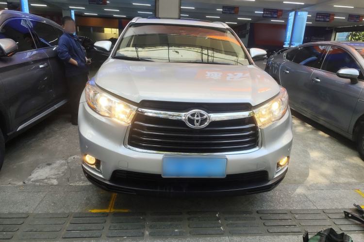 Used Toyota Highlander 2015 2.0T Two-Wheel Drive Luxury Edition 7 Seats