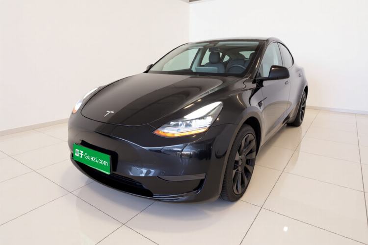 Used Tesla Model Y 2023 Long-Range All-Wheel-Drive Version