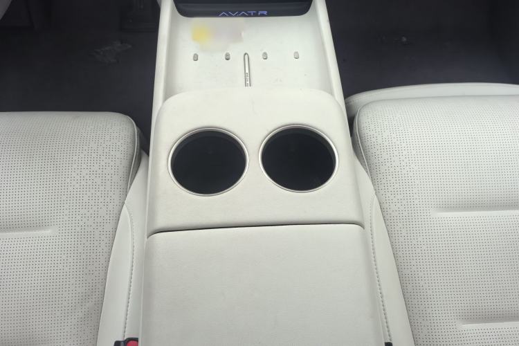 Used Avatr 06 2025 Pro Range-Extended Edition Interior 5