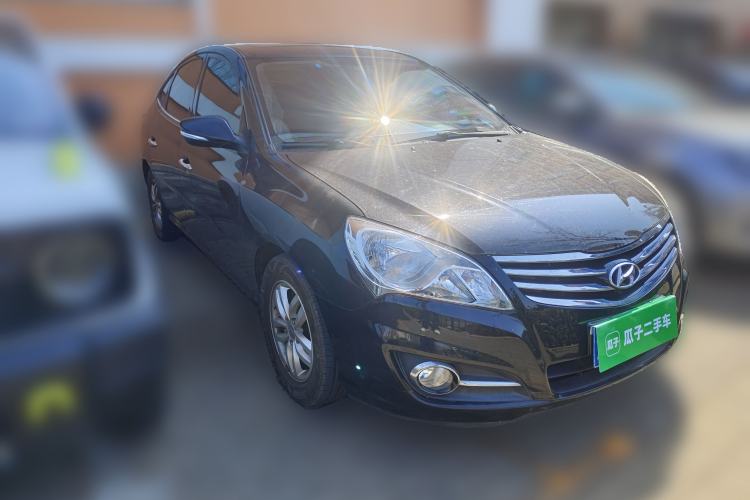 Used Hyundai Celesta 2011 1.6L Automatic Luxury Version Front Right 45 Deg