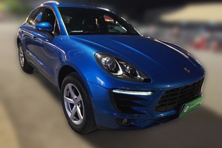 Used Porsche Macan 2017 Macan 2.0T Front Right 45 Deg
