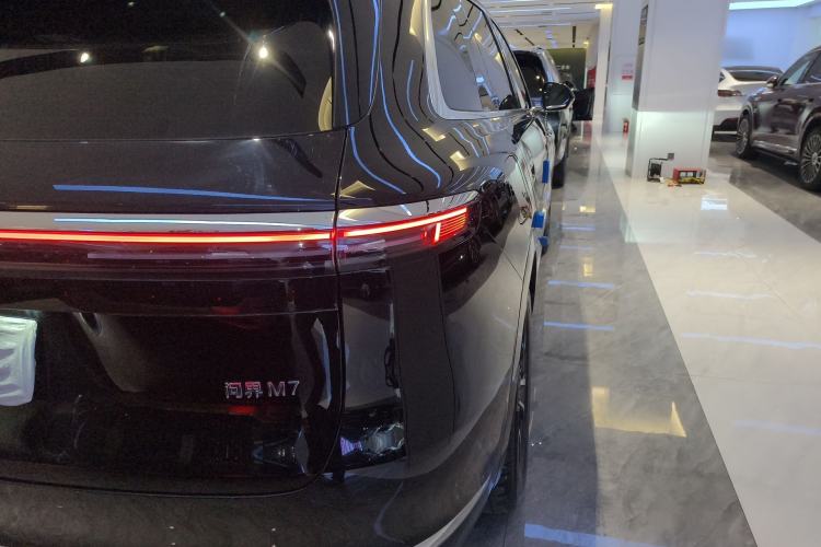 Used Hima AITO M7 2026 Model Range-Extending Max All-Wheel Drive 6-Seater Version
