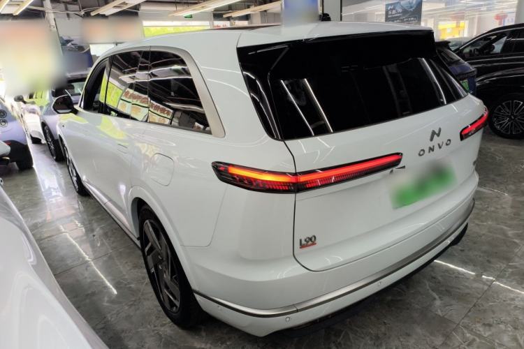 Used ONVO Luxeed L90 2025 Model—Ultra Six-Seater Version