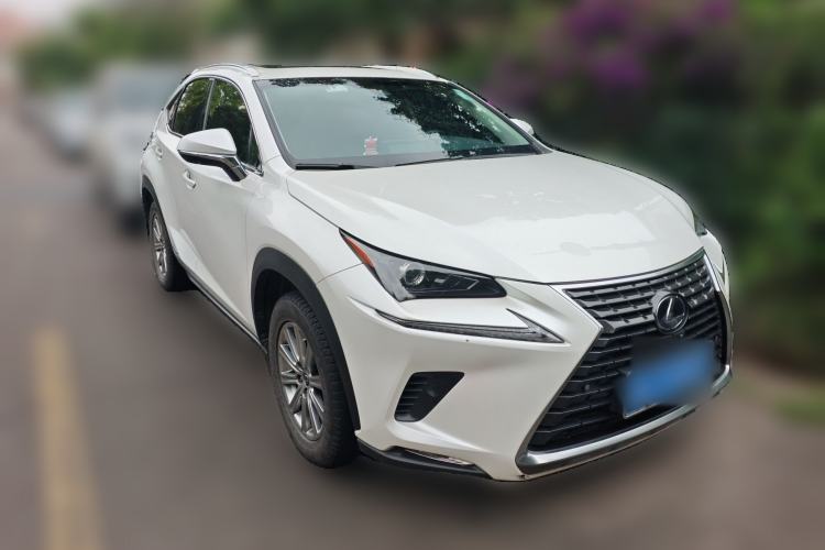 Used Lexus NX 2018 300h Front-Wheel-Drive FENGSHANG Version China V Emission Standard Front Right 45 Deg
